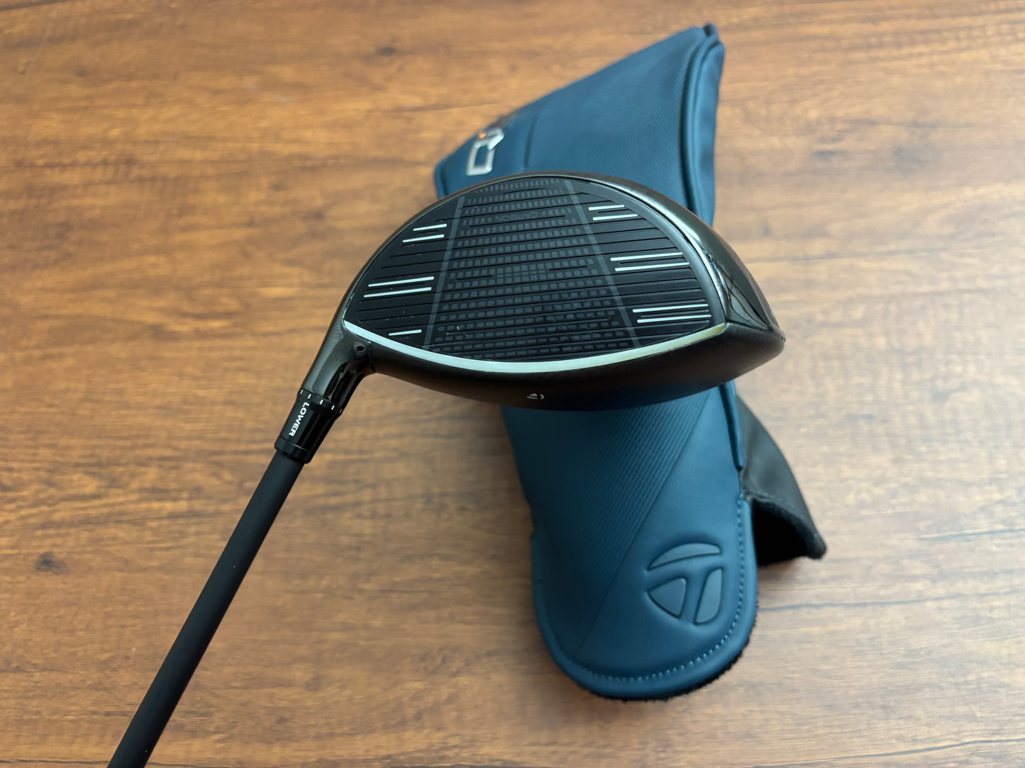 Taylormade Qi4D Driver 9* + headcover / X-Stiff