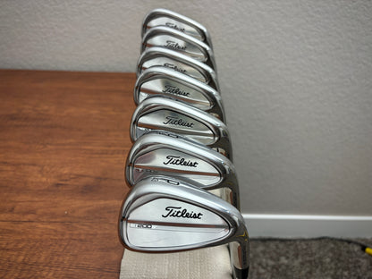 *MINT* Titleist T200 ‘23 Iron Set 4-PW / Dynamic Gold S300 Stiff