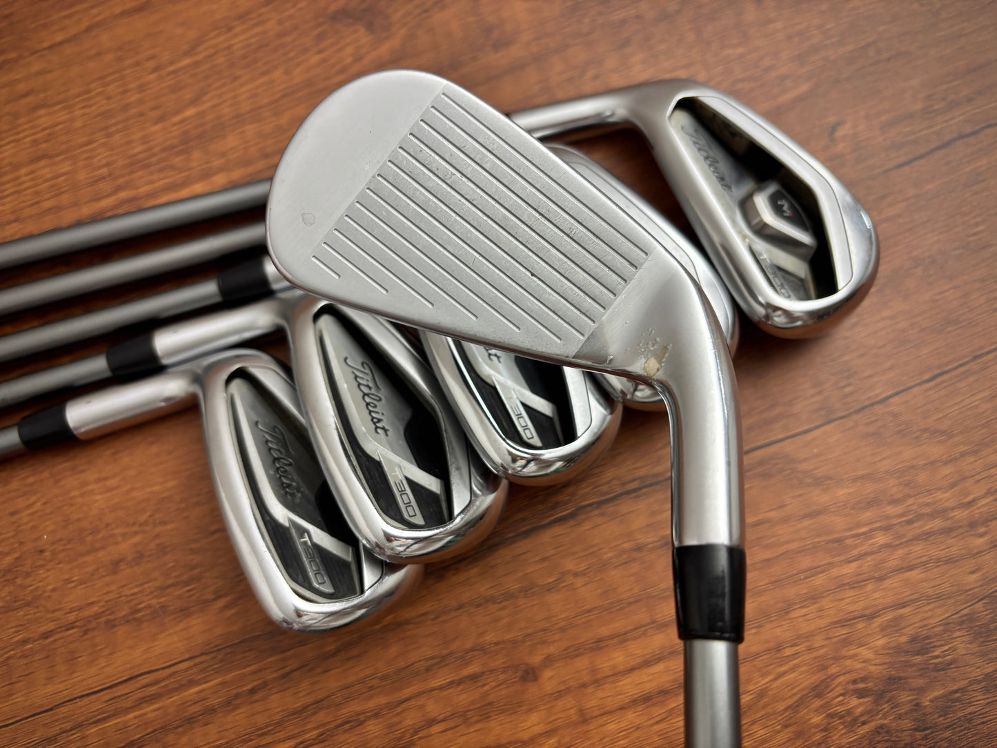 (Left-handed) Titleist T300 ‘21 Iron Set 6-GW / Regular Flex