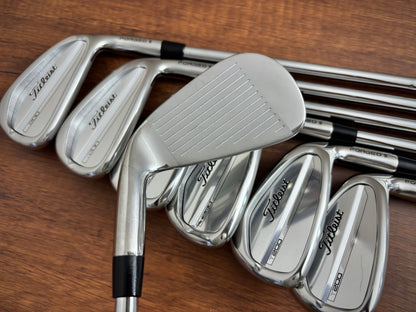 *MINT* Titleist T200 ‘23 Iron Set 4-PW / Dynamic Gold S300 Stiff