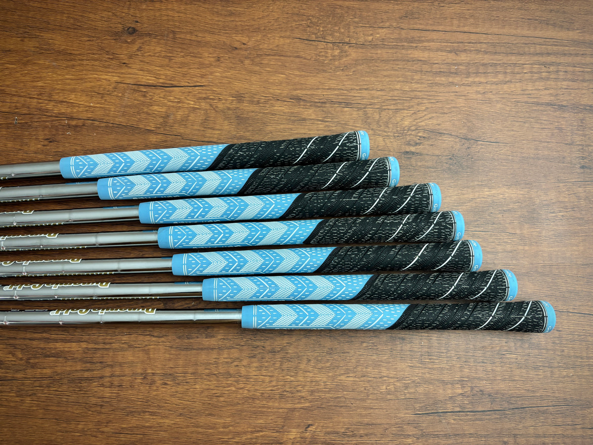 Taylormade P7MC '23 Iron Set 4-PW / Dynamic Gold X100 X-Stiff