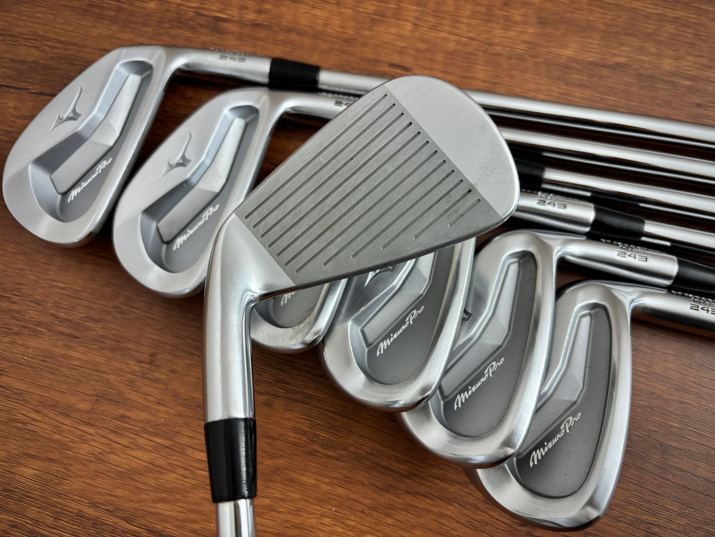 (+1”) Mizuno Pro 243 Iron Set 4-PW / Dynamic Gold X100 X-Stiff