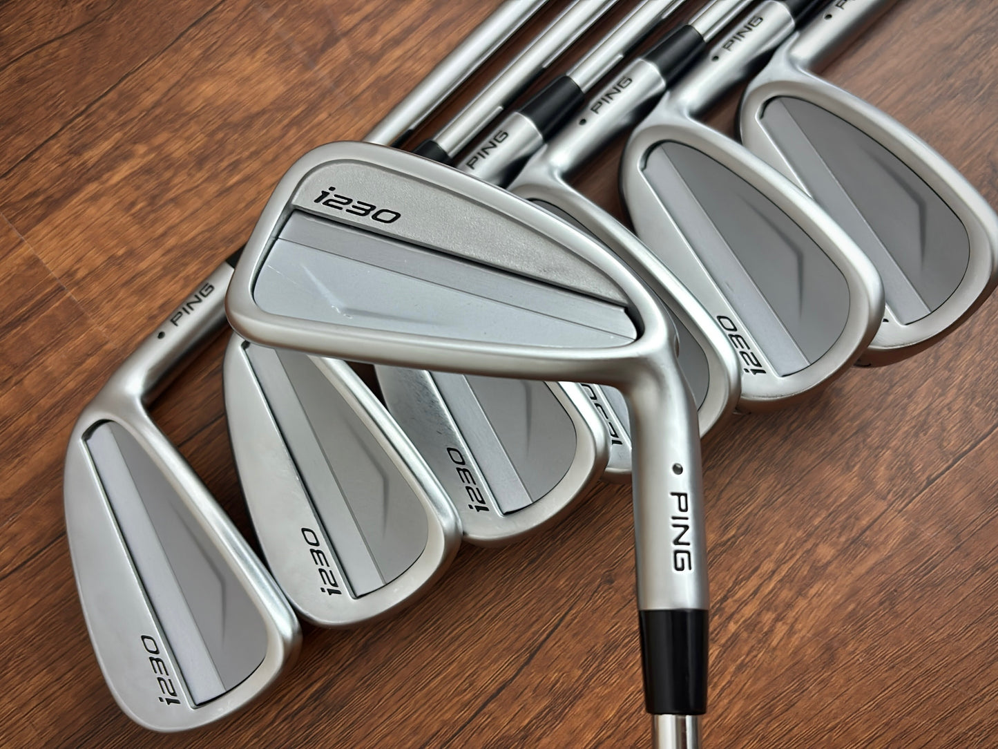 Ping i230 Iron Set 5-UW / Dynamic Gold S300 Stiff