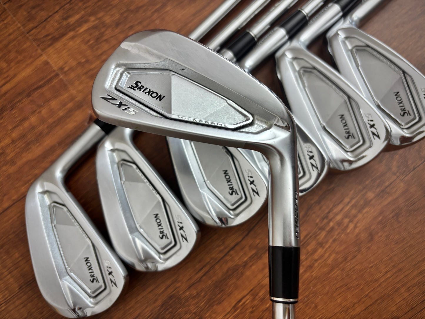 Srixon ZXi5 Iron Set 4-PW / Dynamic Gold S300 Stiff