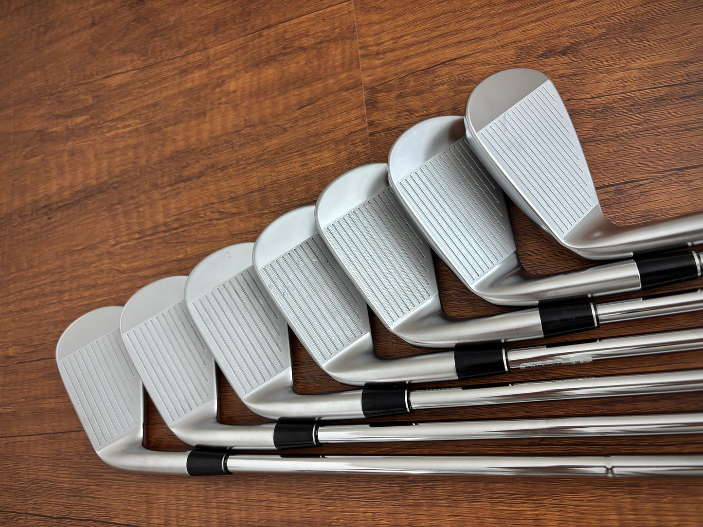 (+1”) *MINT* Srixon ZXi7 Iron Set 4-PW / Dynamic Gold S300 Stiff