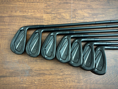 Mizuno JPX 925 Forged Black Iron Set 4-PW / Dynamic Gold S400 Stiff