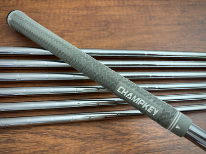 (Left-handed) Taylormade M4 Iron Set 5-AW / KBS Max Stiff