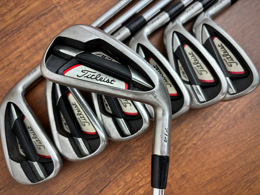 Titleist AP1 714 Iron Set 4-PW / True Temper XP R300 Regular Flex