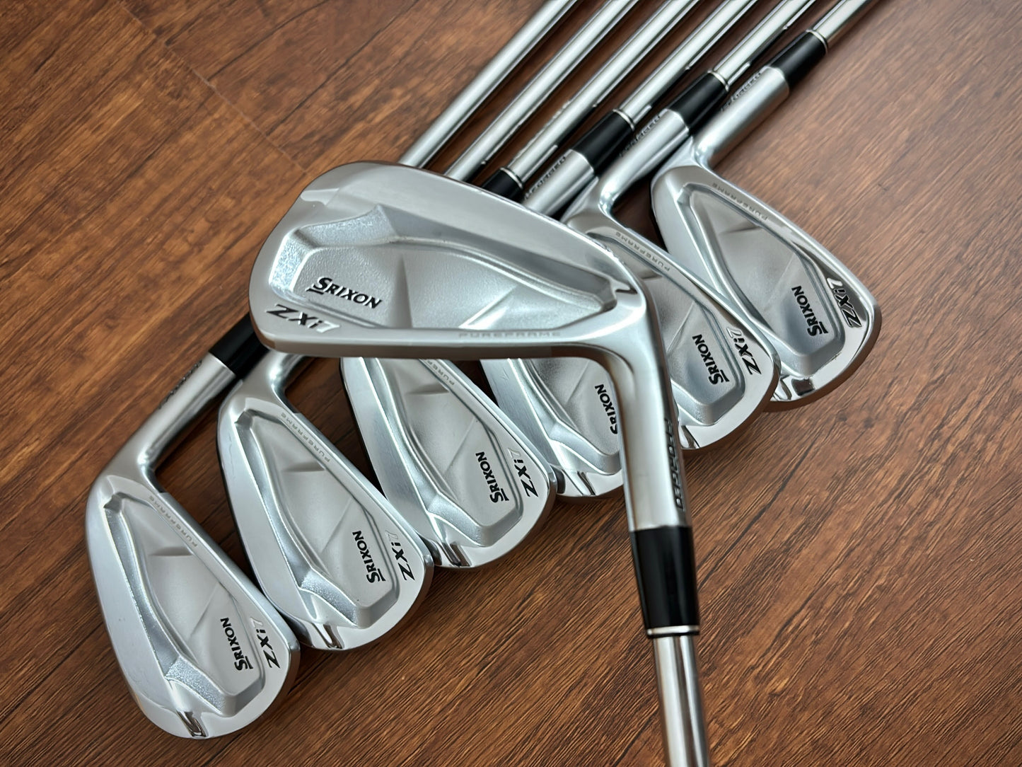 (+1”) *MINT* Srixon ZXi7 Iron Set 4-PW / Dynamic Gold S300 Stiff