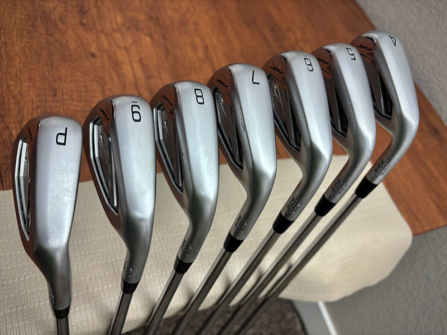 Mizuno JPX 925 Hot Metal Pro Iron Set 4-PW / Dynamic Gold S300 Stiff