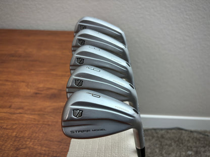 Wilson Staff XB 2026 Iron Set 6-PW / Dynamic Gold S300 Stiff