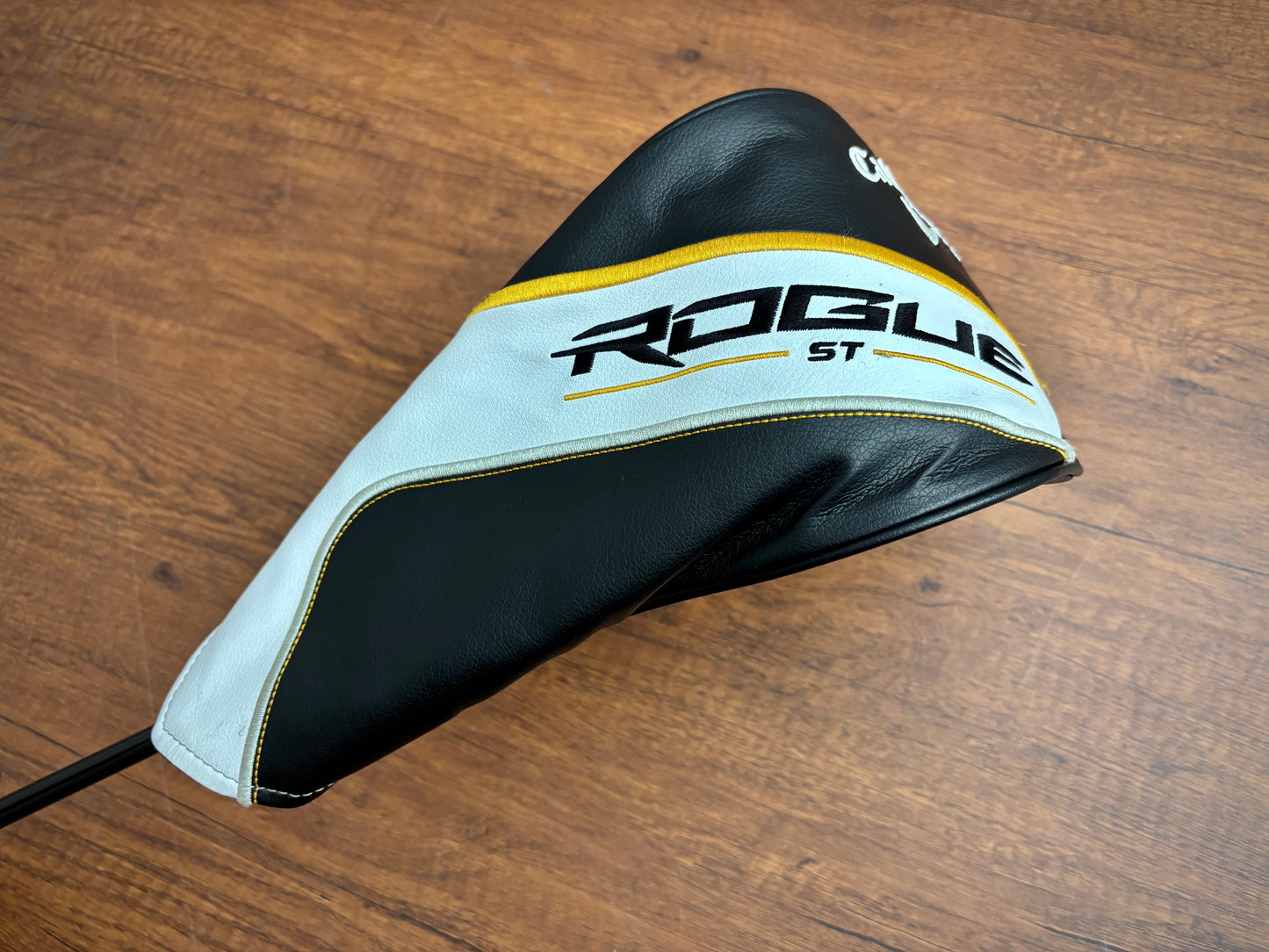 Callaway Rogue ST Max Driver 10.5* + headcover / Stiff