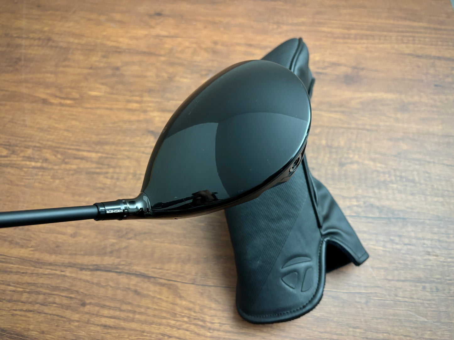 Taylormade Qi4D Shadowfall Driver 9* + headcover / Stiff