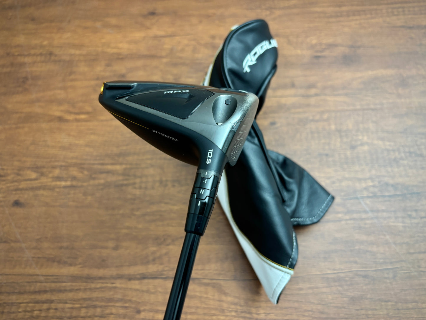 Callaway Rogue ST Max Driver 10.5* + headcover / Stiff