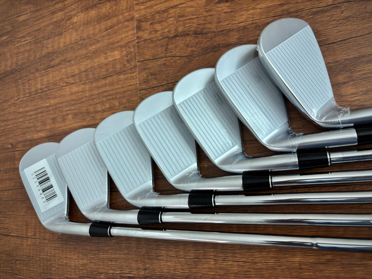 *NEW IN PLASTIC* Srixon ZXi5 Iron Set 4-PW / Dynamic Gold S300 Stiff