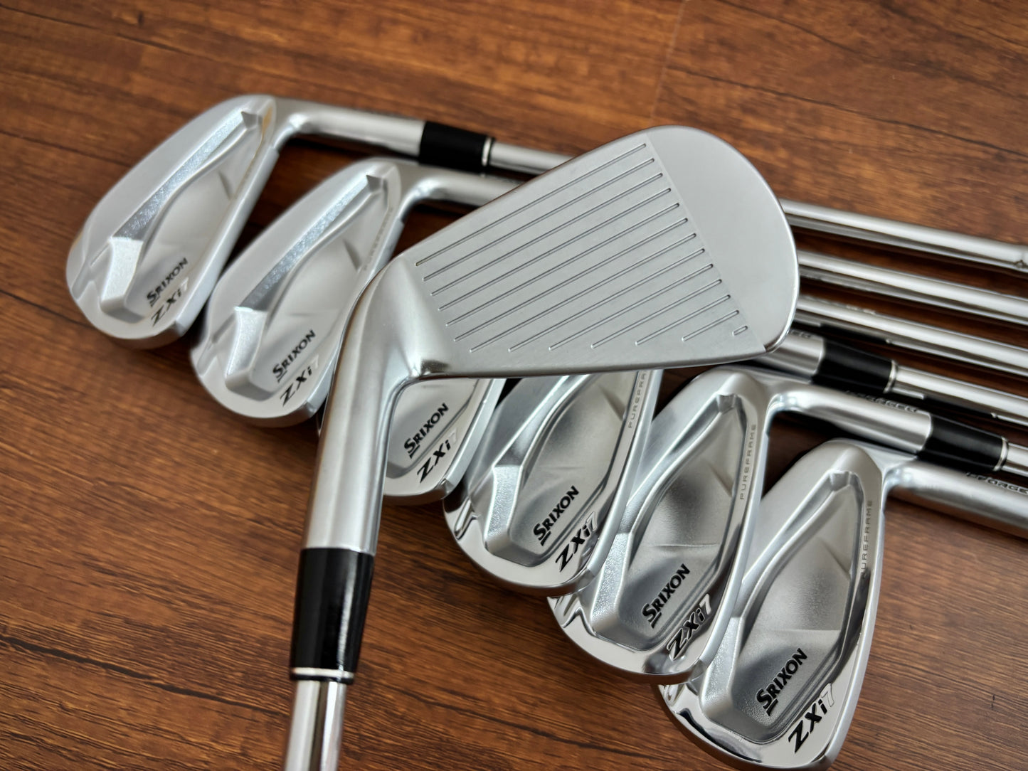 (+1”) *MINT* Srixon ZXi7 Iron Set 4-PW / Dynamic Gold S300 Stiff