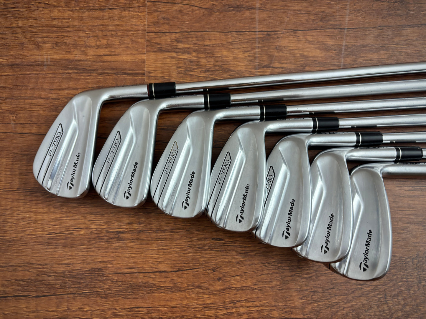 Taylormade P790 Iron Set 5-AW / Dynamic Gold R300 Regular Flex