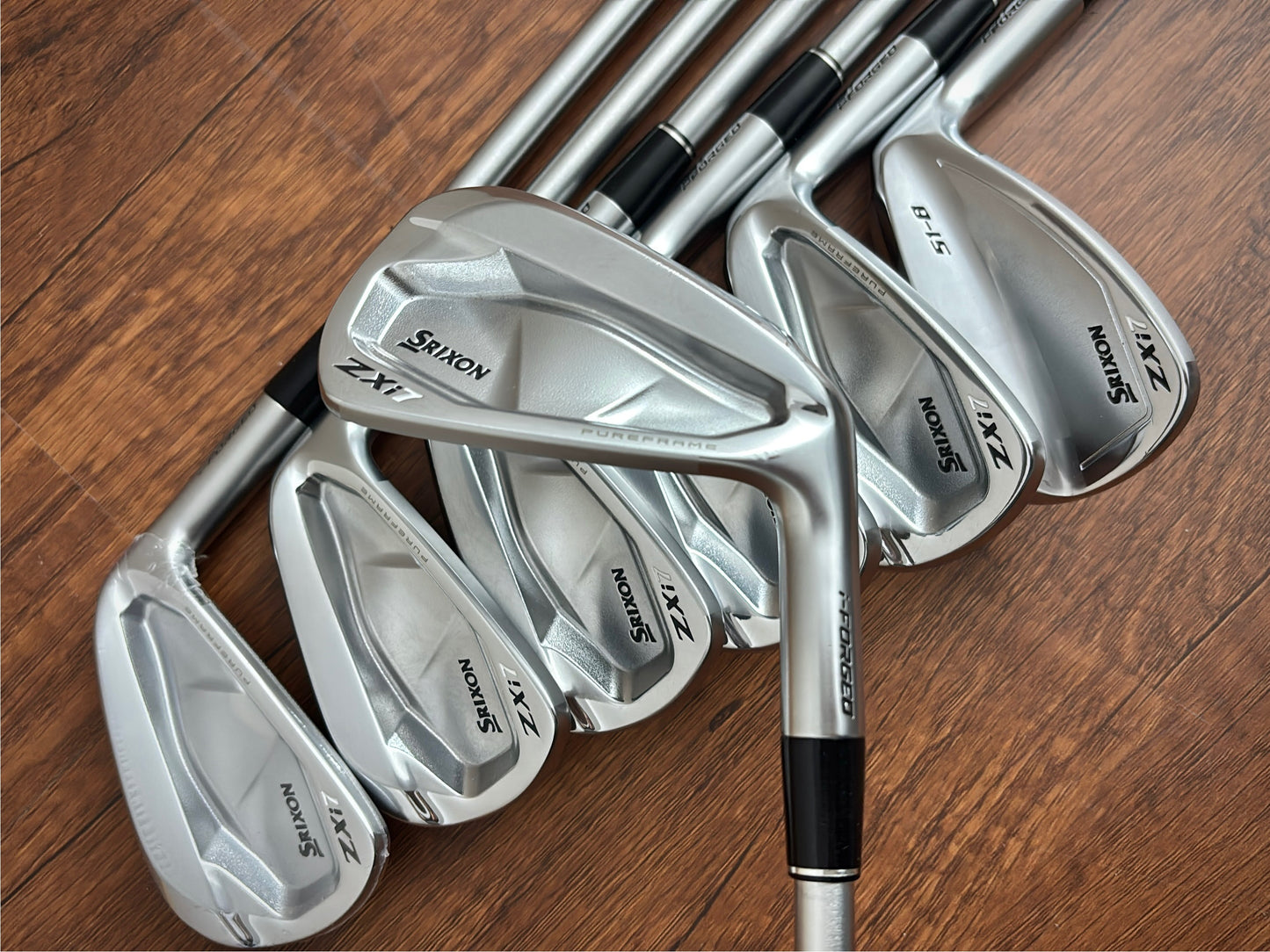 Srixon ZXi7 Iron Set 5-AW / KBS Tour C-Taper Lite 115 X-Stiff