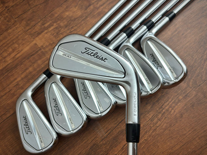 Titleist T200 ‘23 Iron Set 4-PW / Dynamic Gold S300 Stiff