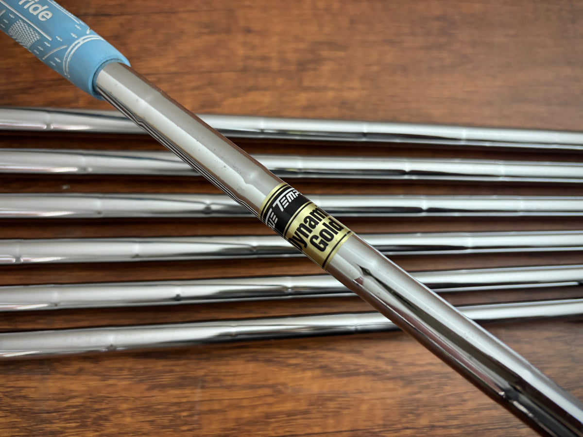 (Left-handed) Taylormade P790 '25 Iron Set 4-PW / Dynamic Gold X100 X-Stiff