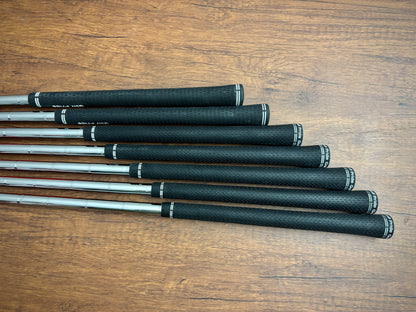 Mizuno JPX 923 Hot Metal Pro Iron Set 4-PW / NS Pro 115 Stiff