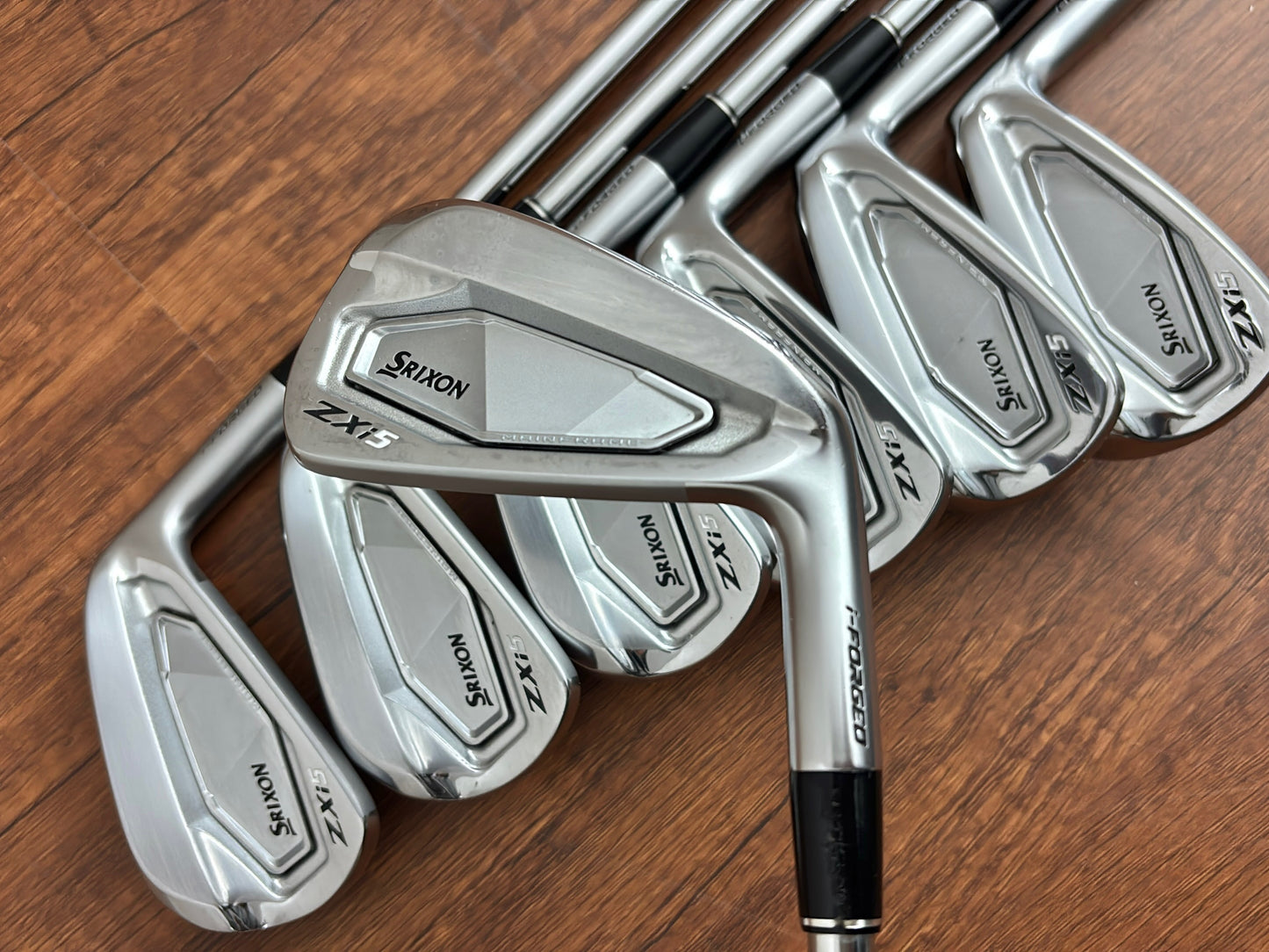 Srixon ZXi5 Iron Set 4-PW / Dynamic Gold S300 Stiff