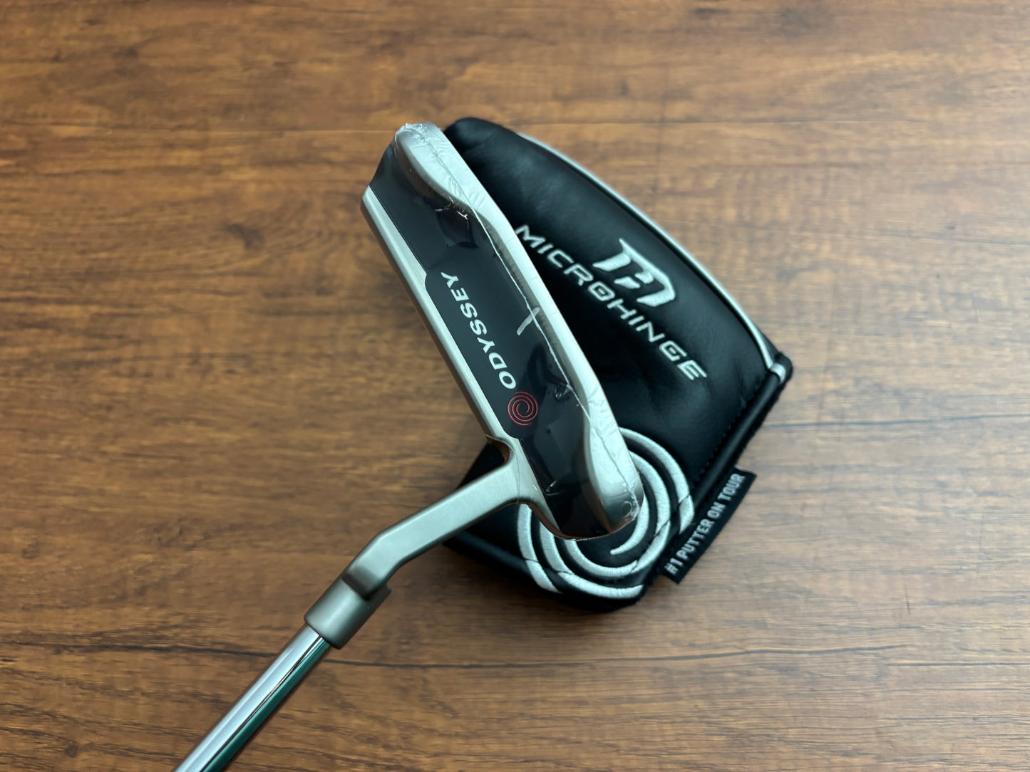 *NEW IN PLASTIC* Odyssey Microhinge #1 CH Putter 35” + headcover