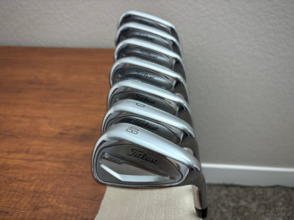 Titleist T350 ‘23 Iron Set 5-GW / True Temper AMT R300 Regular
