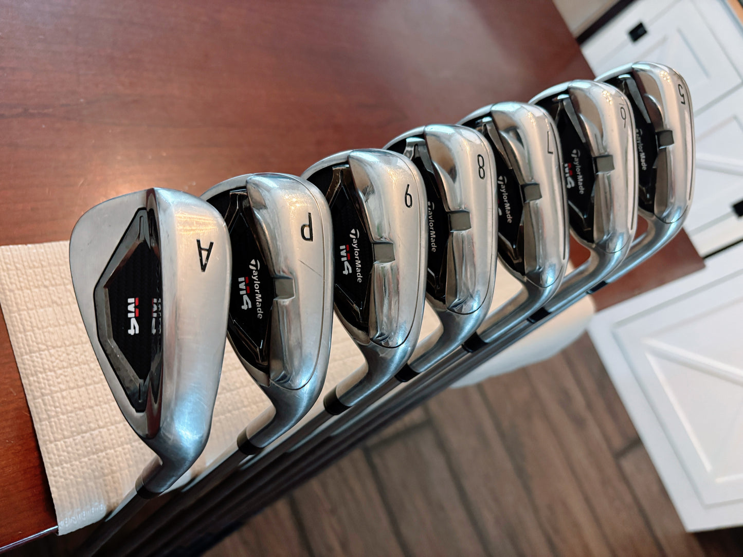 Taylormade M4 Iron Set 5-AW / KBS Max Stiff
