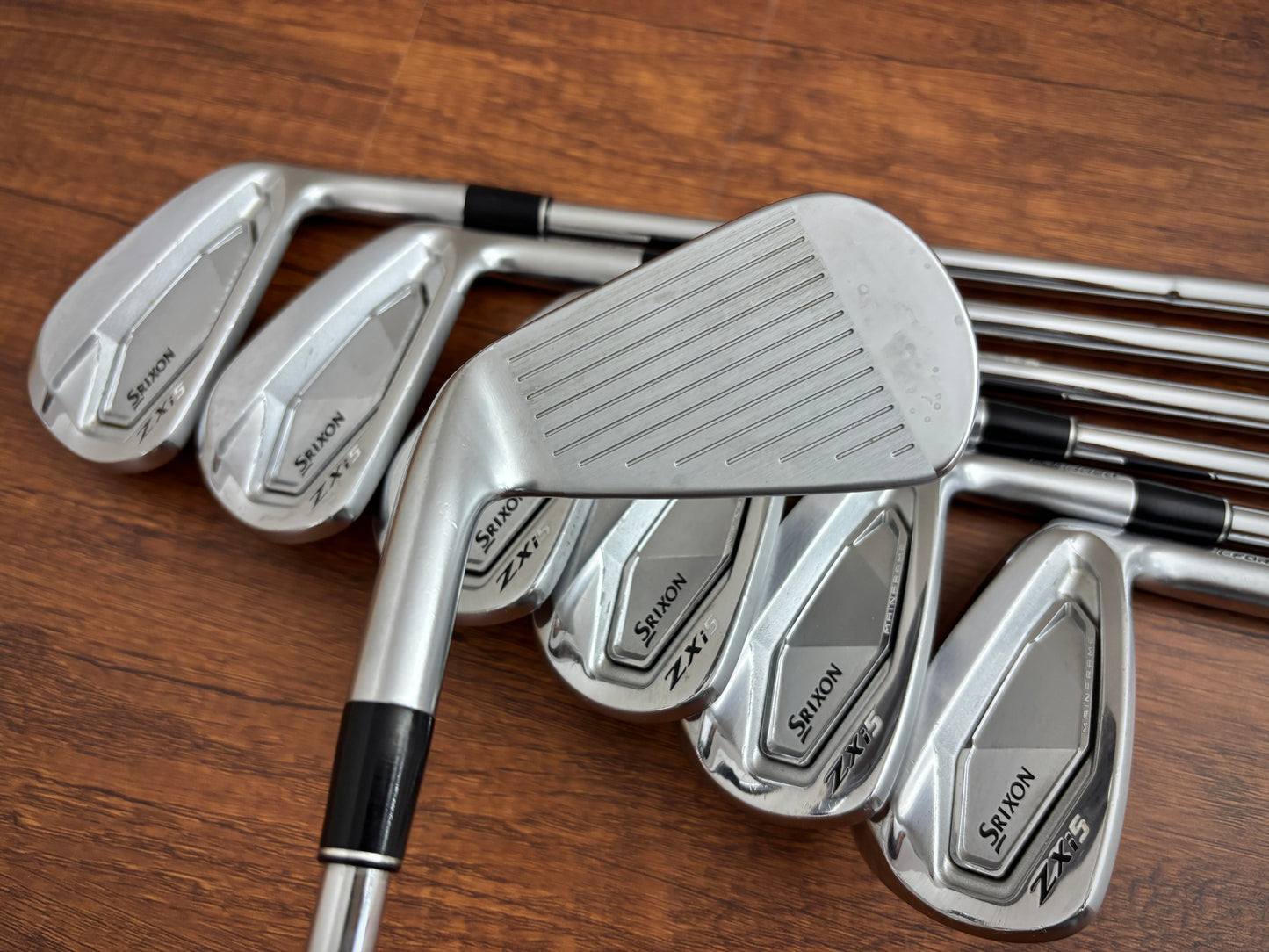 Srixon ZXi5 Iron Set 4-PW / Dynamic Gold S300 Stiff