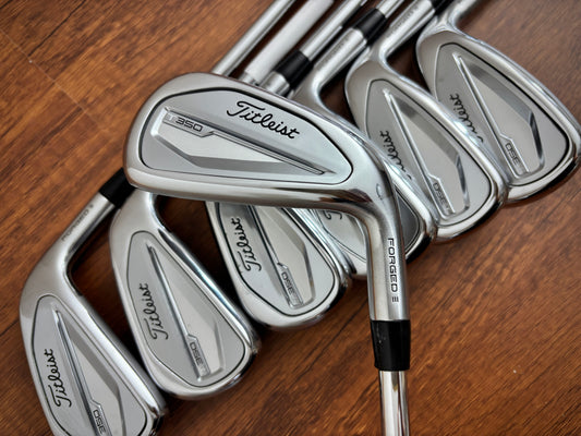 Titleist T350 ‘23 Iron Set 5-GW / True Temper AMT R300 Regular Flex