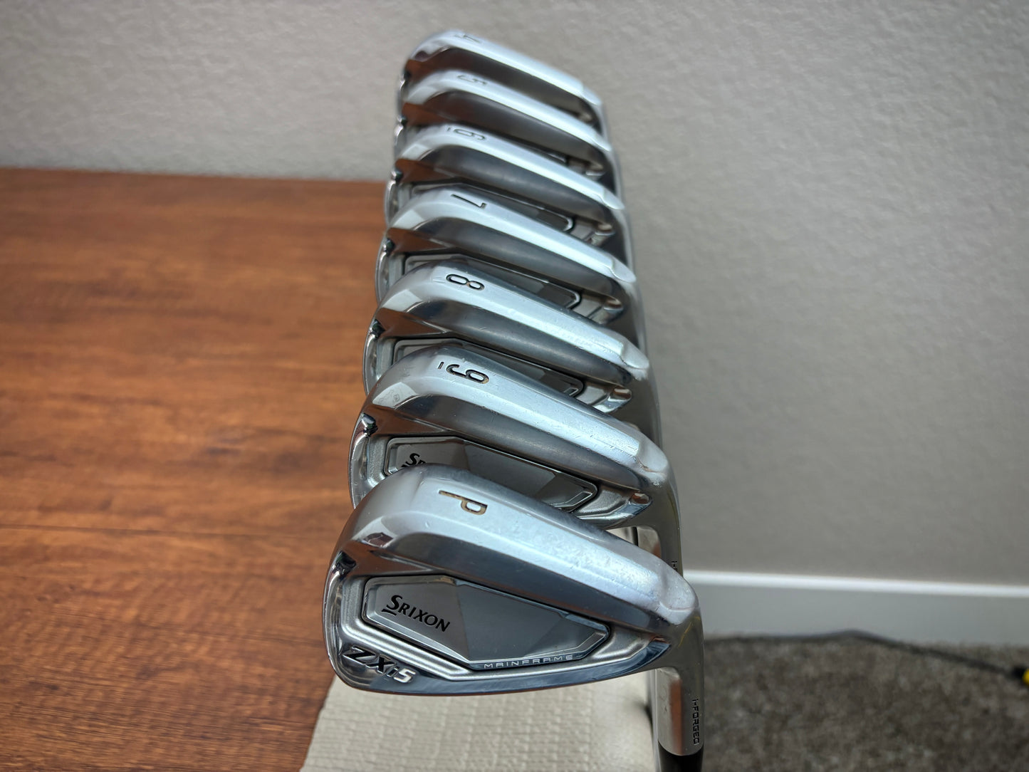 Srixon ZXi5 Iron Set 4-PW / Dynamic Gold S300 Stiff