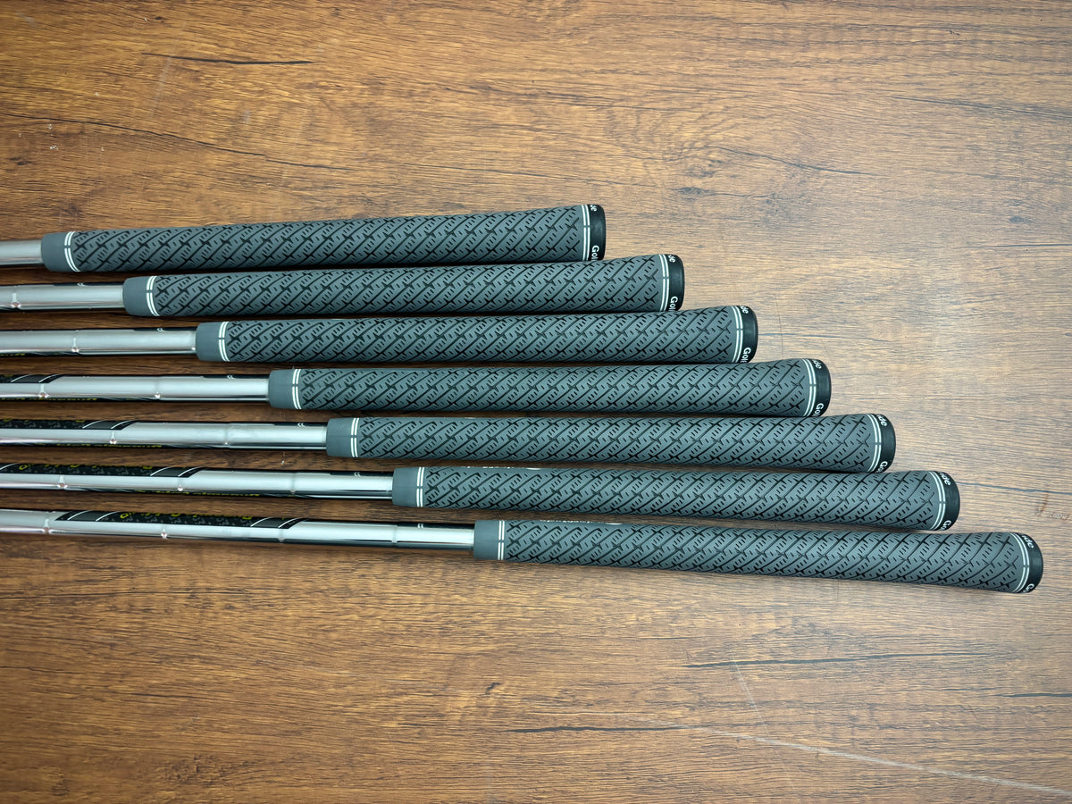 Taylormade P790 '25 Iron Set 4-PW / Dynamic Gold R300 Regular Flex