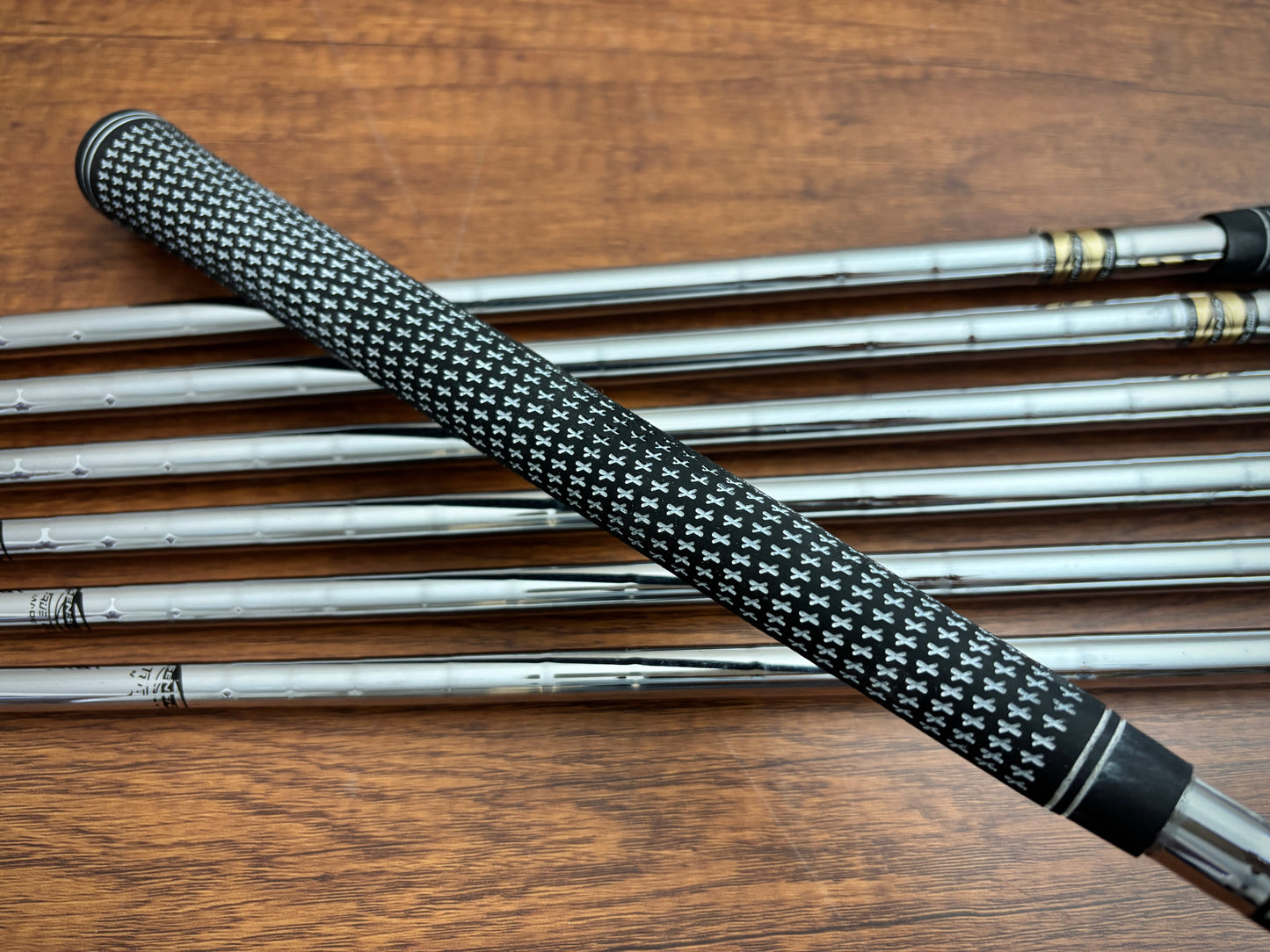 Cleveland Tour Action Iron Set 4-PW / Regular Flex