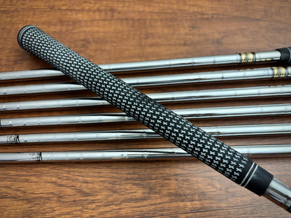 Cleveland Tour Action Iron Set 4-PW / Regular Flex