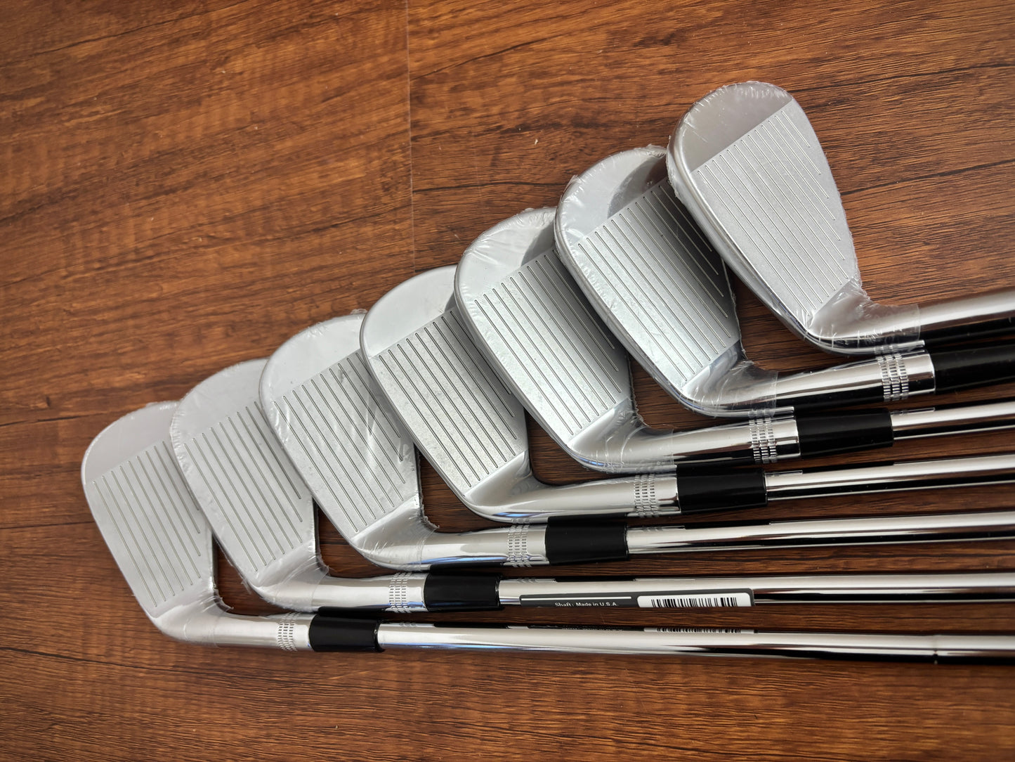 *NEW IN PLASTIC* Wilson Staff Model Blades 2024 4-PW / Dynamic Gold S300 Stiff