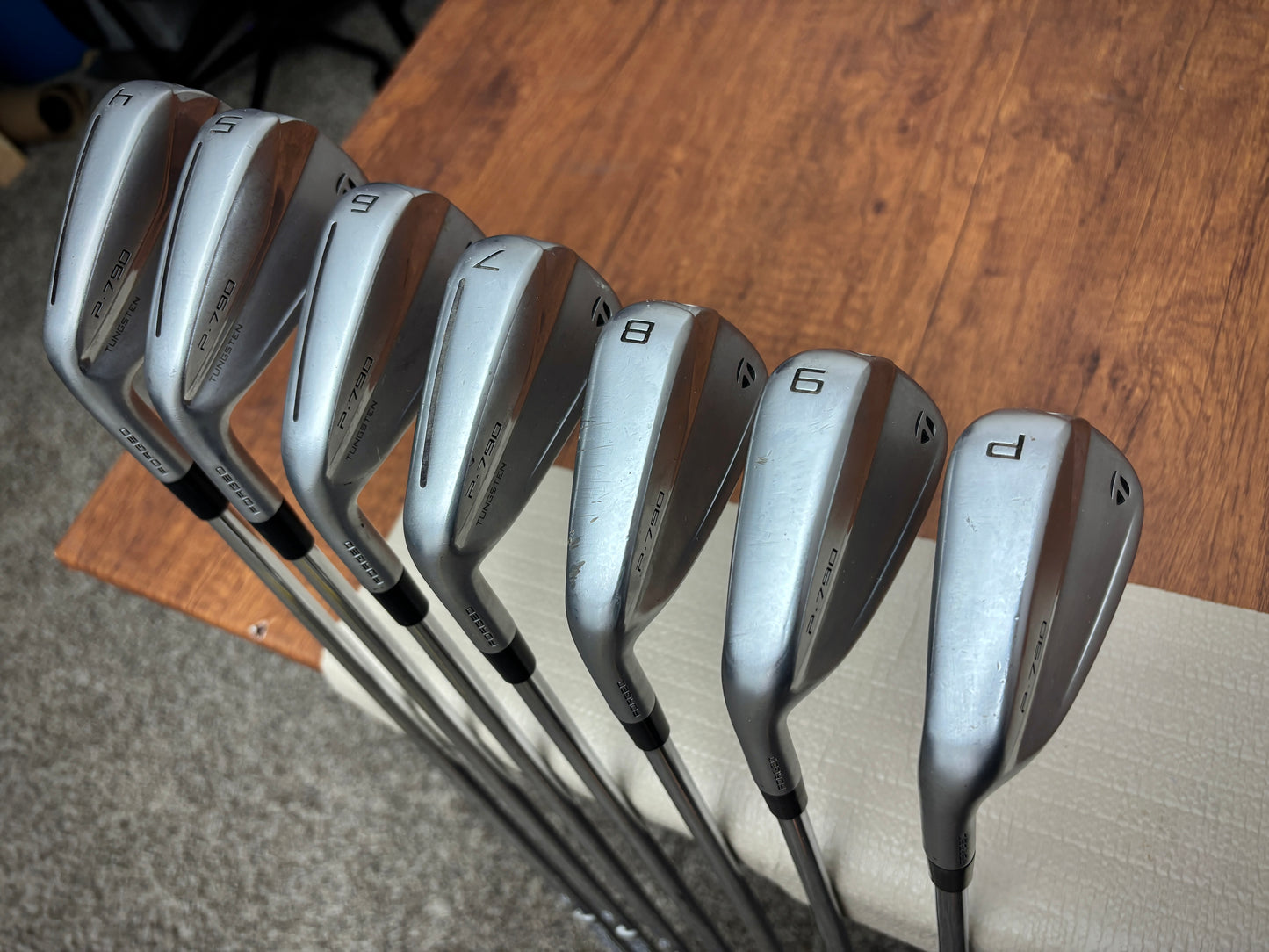(Left-handed) +1" Taylormade P790 '21 Iron Set 4-PW / Project X LZ 6.0 Stiff