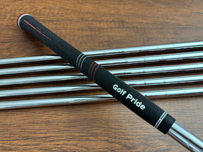 Taylormade P790 Iron Set 5-PW / NS Pro 120 X-Stiff