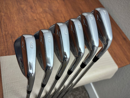 Mizuno MP-20 HMB Iron Set 4-9 / Dynamic Gold X100 X-Stiff