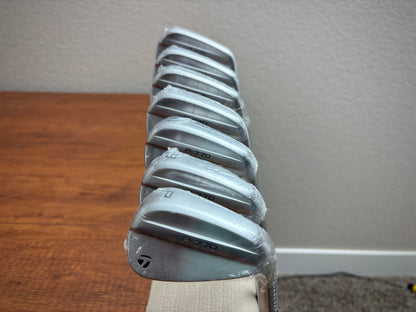 *NEW IN PLASTIC* Taylormade P770 '24 Forged Iron Set 4-PW / Dynamic Gold S300 Stiff
