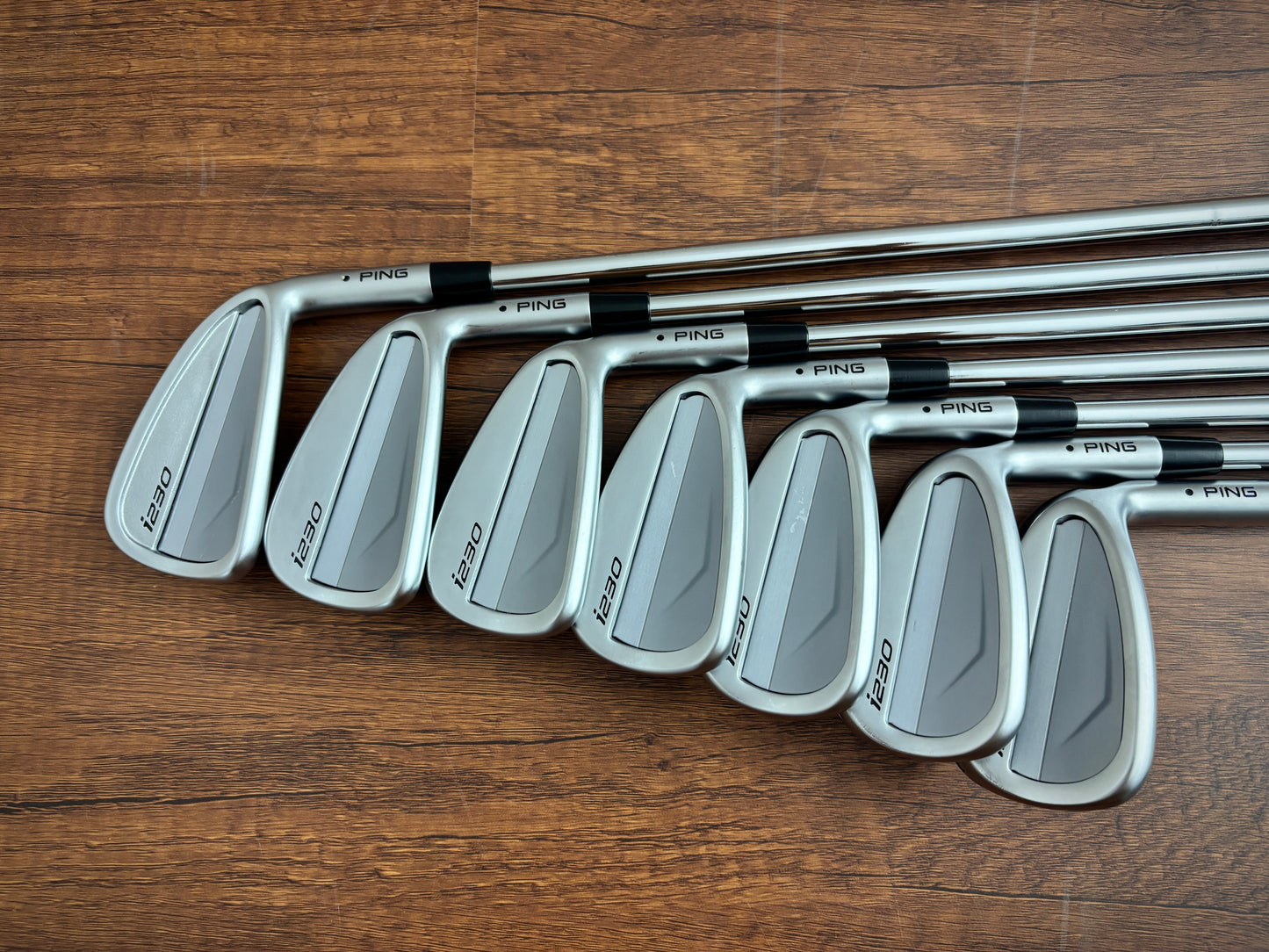 Ping i230 Iron Set 5-UW / Dynamic Gold S300 Stiff
