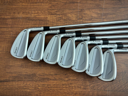 Ping i230 Iron Set 5-UW / Dynamic Gold S300 Stiff