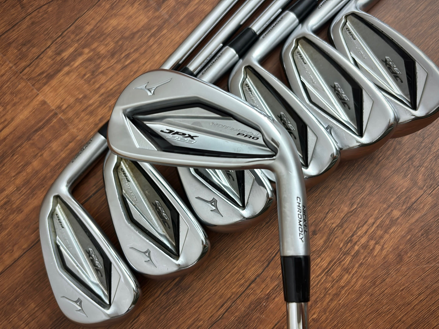 Mizuno JPX 923 Hot Metal Pro Iron Set 4-PW / NS Pro 115 Stiff