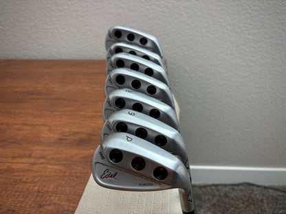 Edel SMS Forged Iron Set 4-PW / KBS Tour 130 X-Stiff