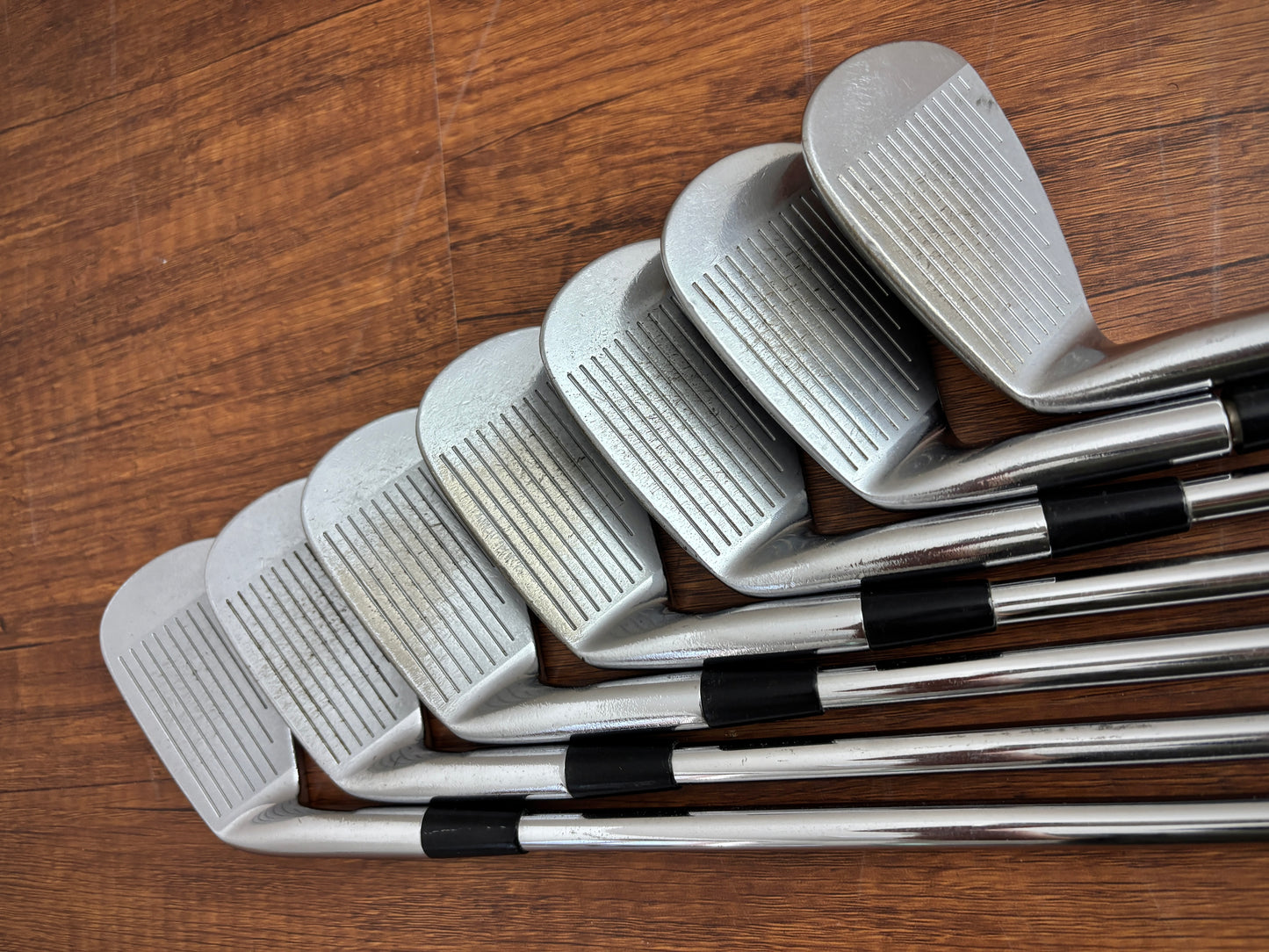 Mizuno MP-33 Iron Set 4-PW / Dynamic Gold S300 Stiff