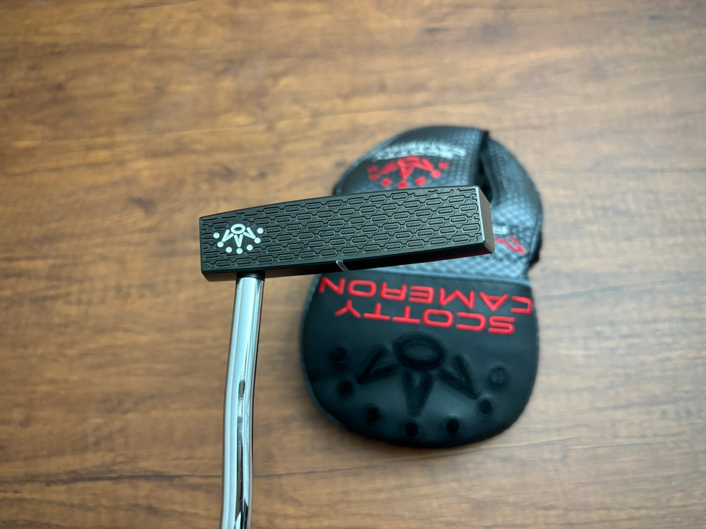 Titleist Scotty Cameron Phantom Black 7 Limited Edition Putter 33.5" + headcover