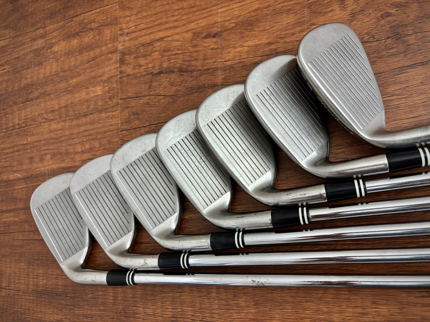 Cleveland Tour Action Iron Set 4-PW / Regular Flex