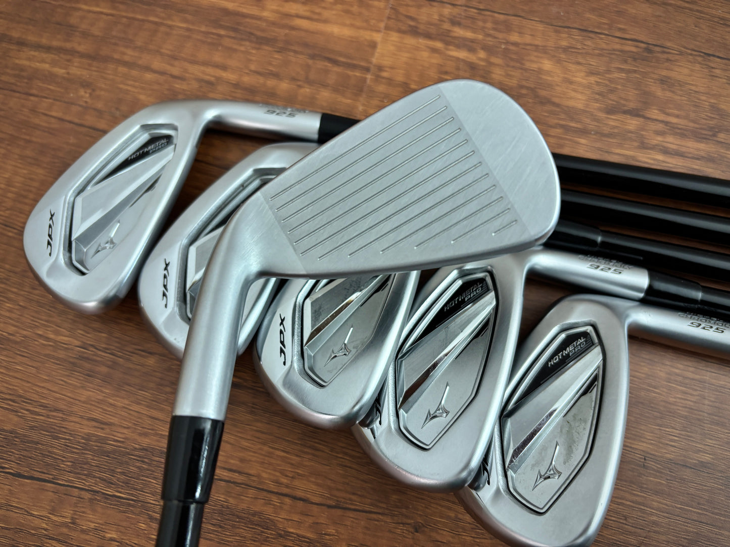 Mizuno JPX 925 Hot Metal Pro Iron Set 5-PW / Mitsubishi MMT Stiff Graphite