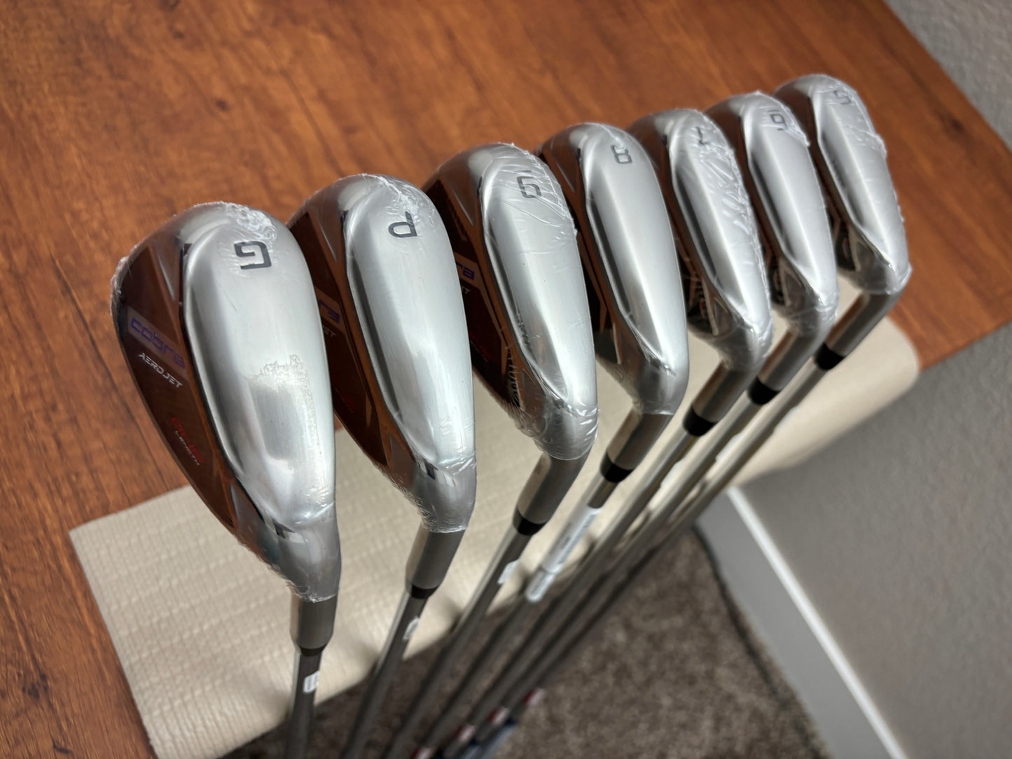 *NEW IN PLASTIC* Cobra Aerojet One Length Iron Set 5-GW / KBS Tour Lite Stiff