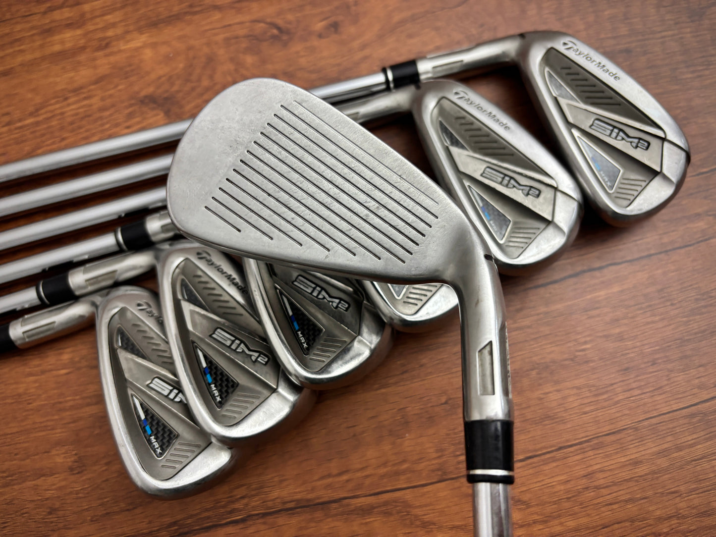 (Left-handed) Taylormade SIM 2 Max Iron Set 5-AW / KBS Max MT Regular Flex